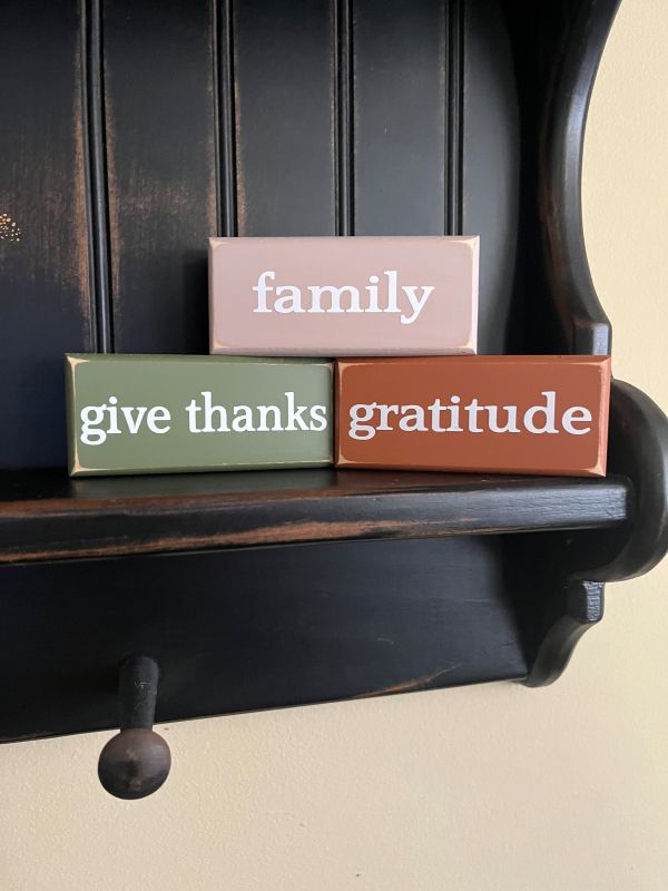 family give thanks gratitude
