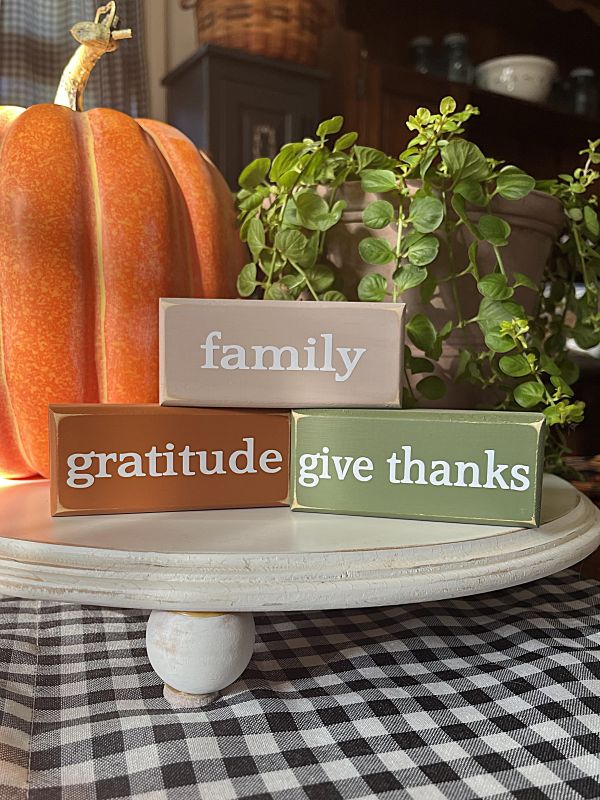 family give thanks gratitude